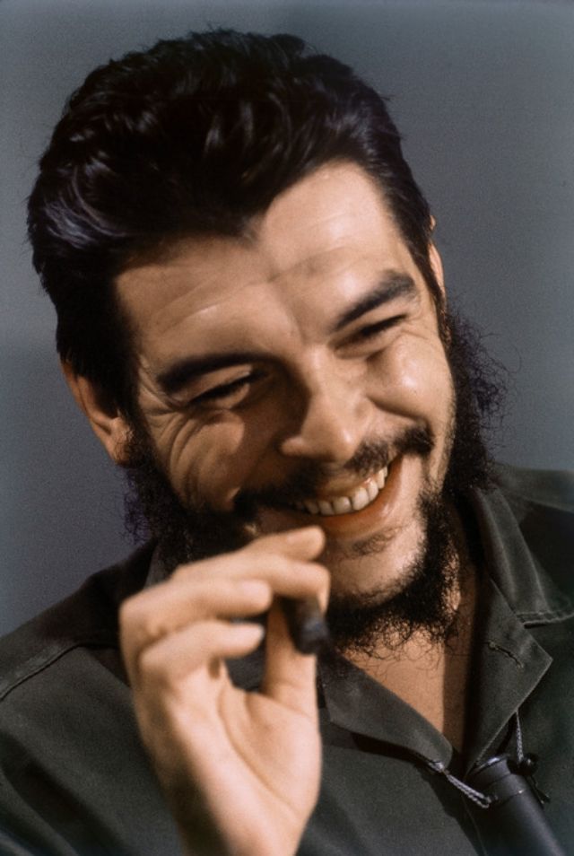 23 Fascinating Portrait Photos of Che Guevara Taken by Elliott Erwitt in 1964.